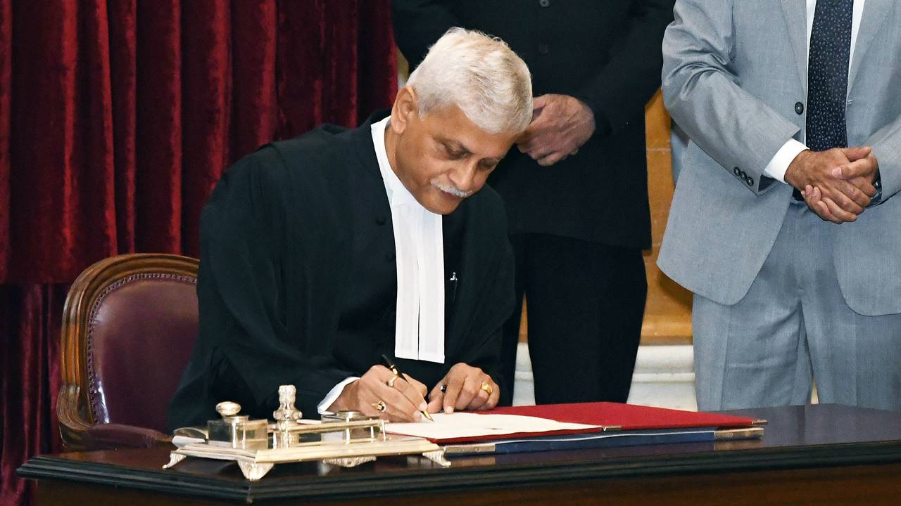 CJI UU Lalit taking oath as 49th CJ.